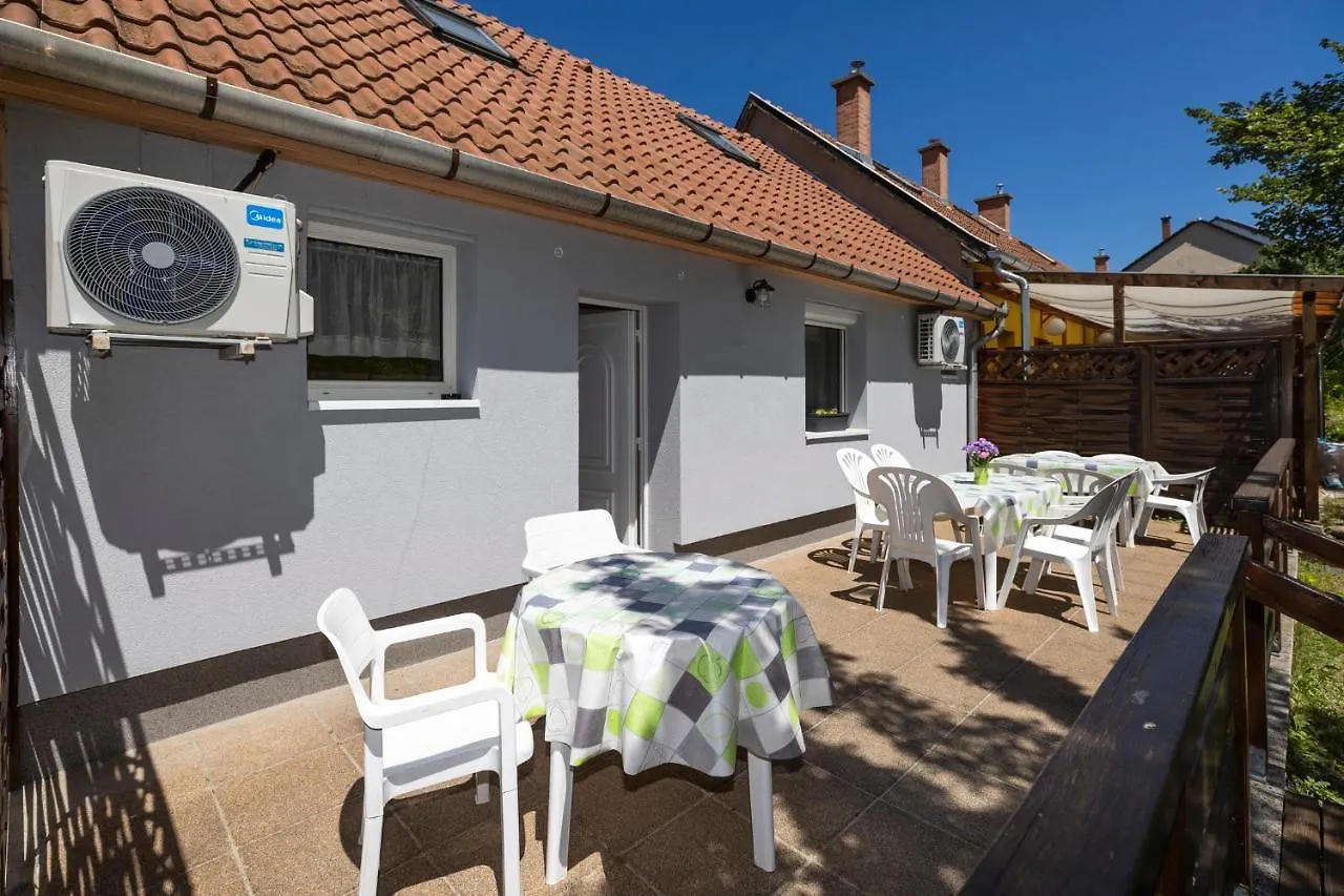 Cecey Apartman Eger